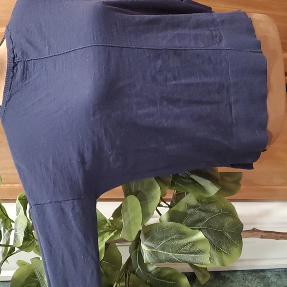 Navy 3/4 sleeve Sweater - Picture 2 of 4